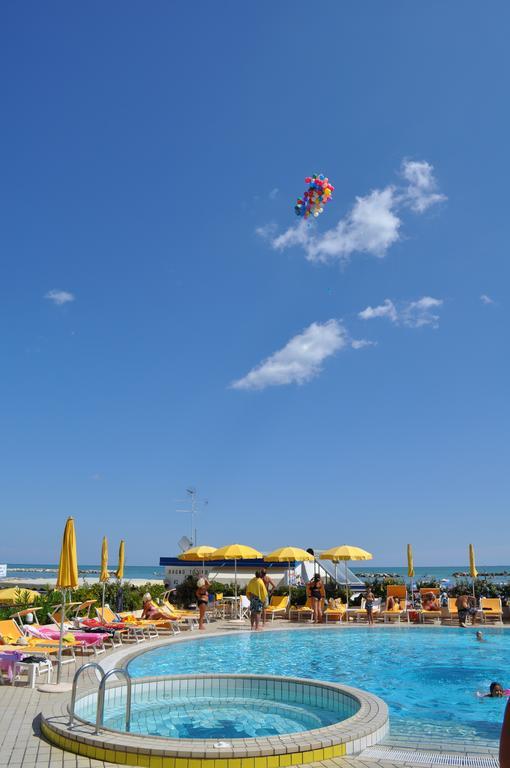 Hotel David Cesenatico Esterno foto