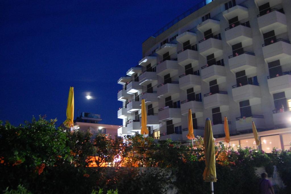 Hotel David Cesenatico Esterno foto