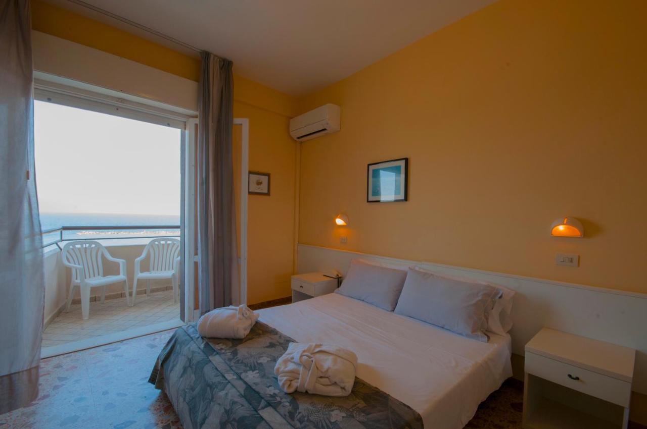 Hotel David Cesenatico Esterno foto
