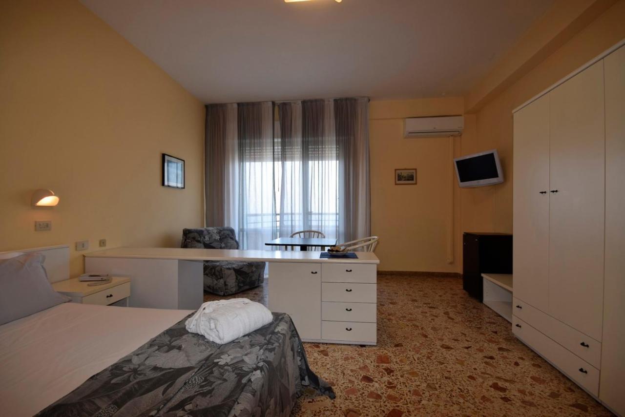 Hotel David Cesenatico Esterno foto